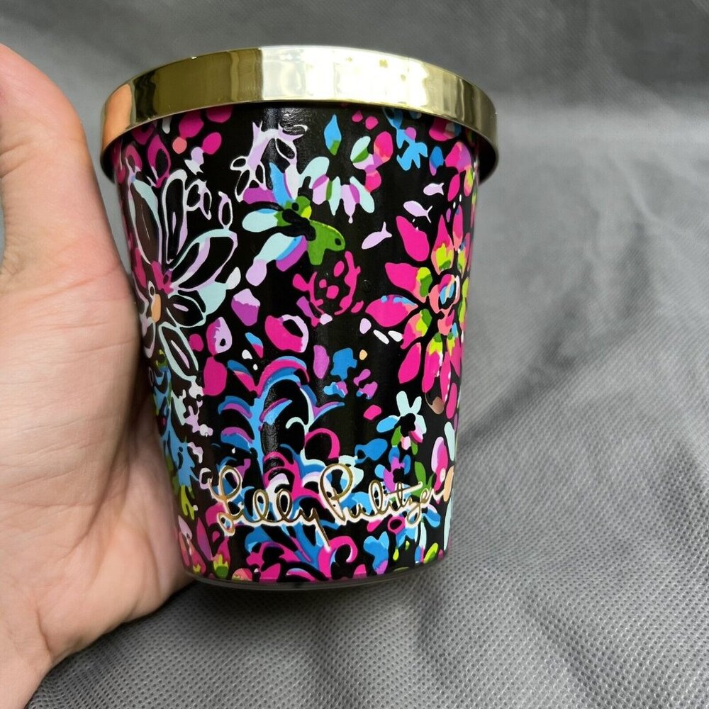 Lilly Pulitzer 8 oz Candle GWP Bougie 8 oz Never Been Burned Style 011922 - Picture 1 of 5